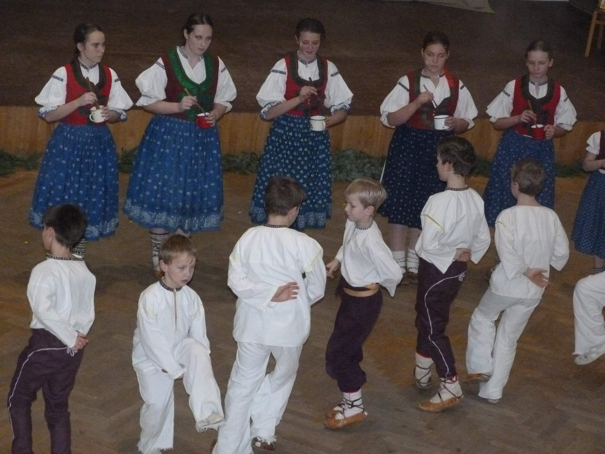 folklorni_bal_s_vuni_Vanoc-049